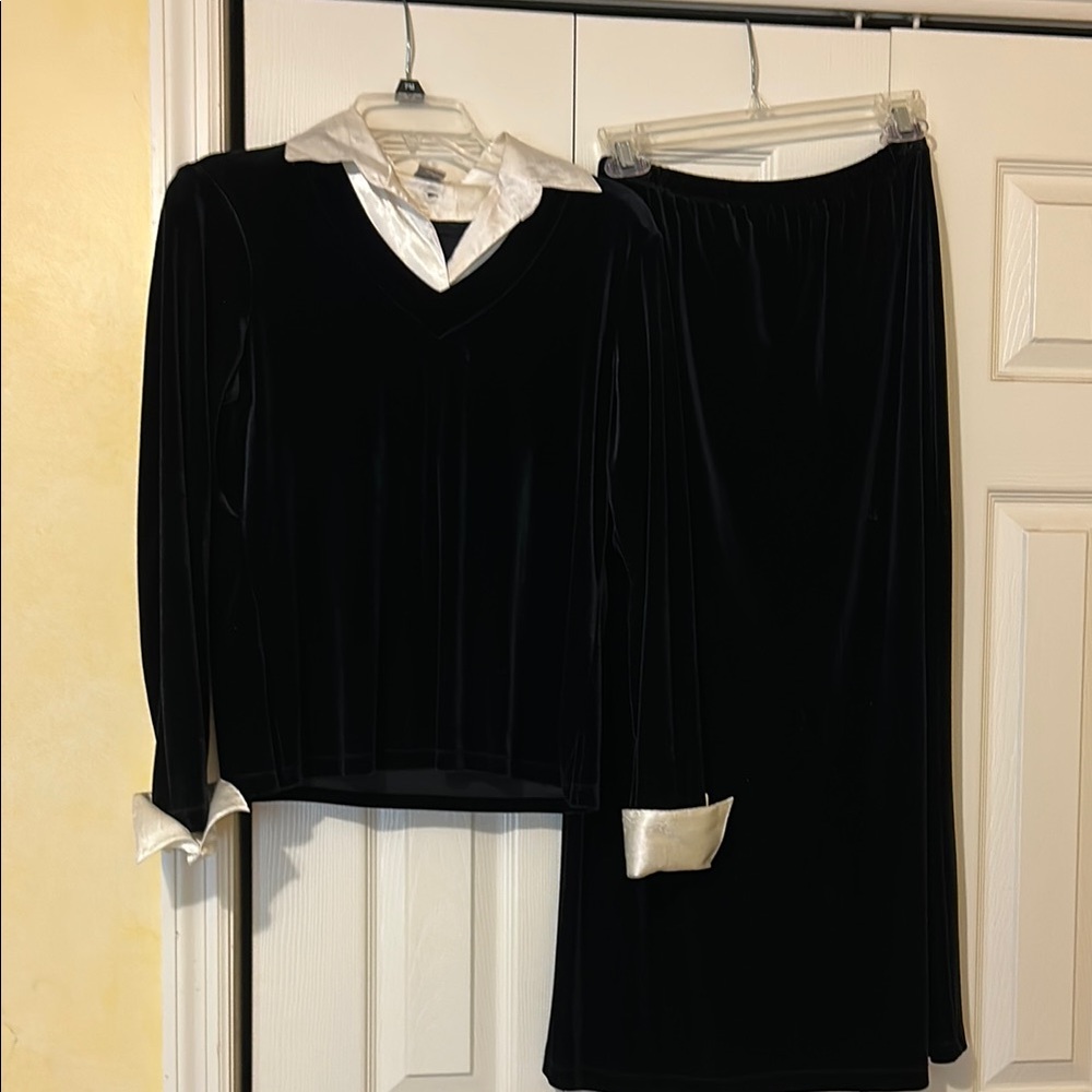 Notations Black Long Sleeve Dress with White Accents